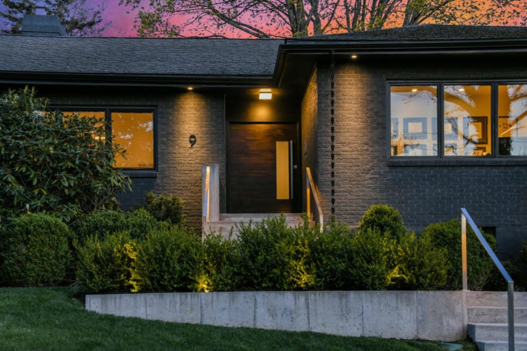 Home of Week: In JP, a mid-century modernized for busy couples